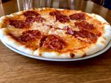 38cm Pizza Diavola (pikantní salámová) - rajčata, mozzarella, salám Ventricina