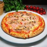 32 cm Pizza Funghi - rajčata, mozzarella, šunka, žampiony
