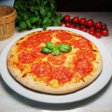 32 cm Pizza Diavola - rajčata, mozzarella, salám Ventricina
