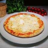 Pizza Quattro formaggi - rajčata, mozzarella, gorgonzola, parmazán, camembert